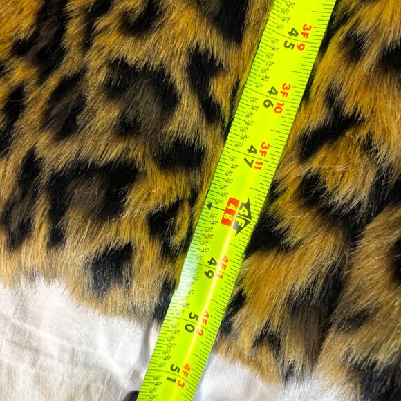 Faux Fur Leopard Print Coat - Fuzzy & Warm Sz XLCozy Faux Fur Coat SOLD OUT - Picture 8 of 9